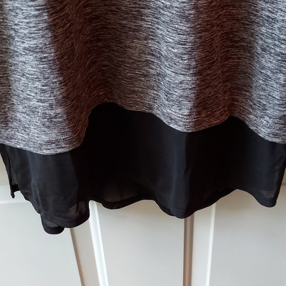 Women's Danskin top - Picture 2 of 6